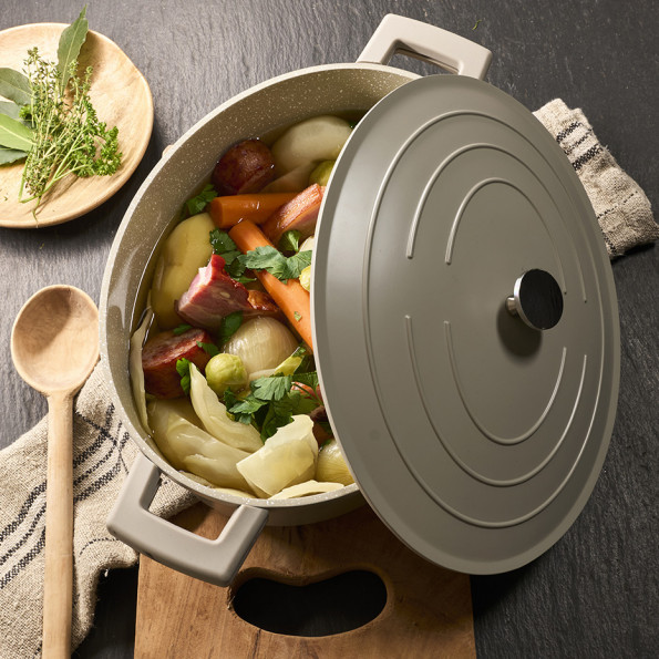 Cocotte ovale10129