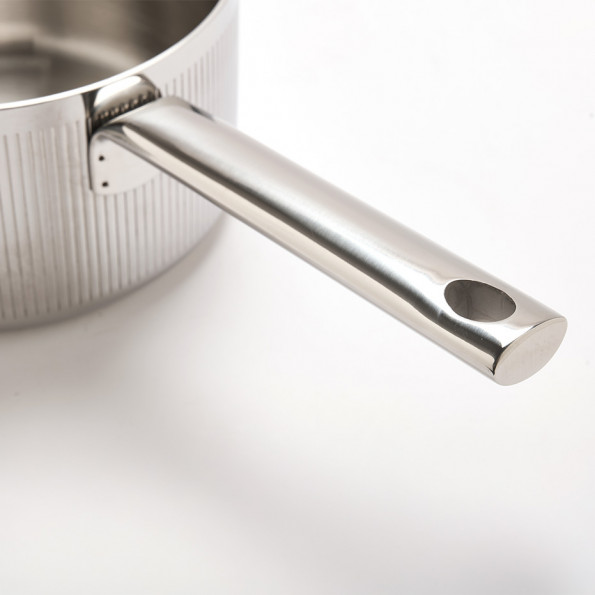 Casserole inox striée