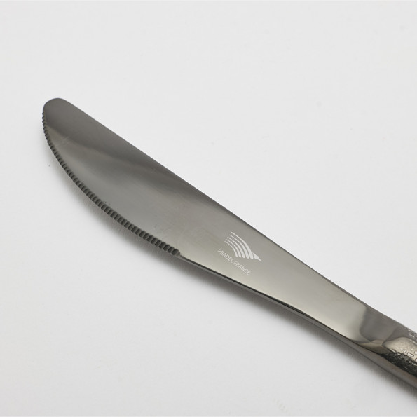 Ménagère 24 pièces noire "Chambéry"