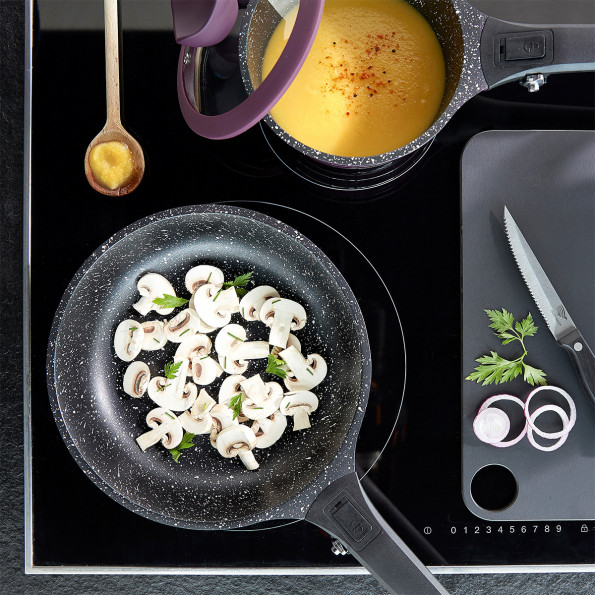 Poêle fonte d'aluminium7362