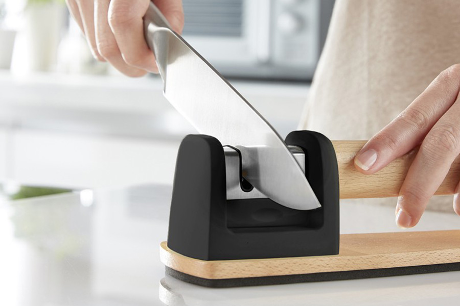 Comment bien affûter un couteau ? Conseils Pradel France