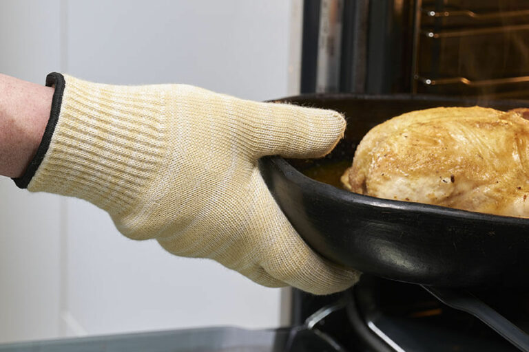 Comment savoir si ma casserole peut aller au four ?