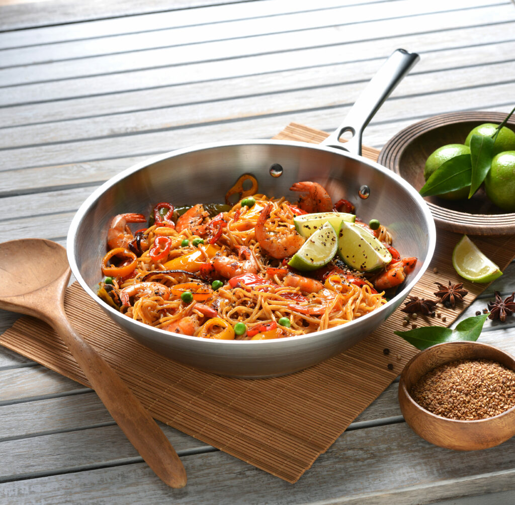 Les ingrédients pour un wok aux crevettes