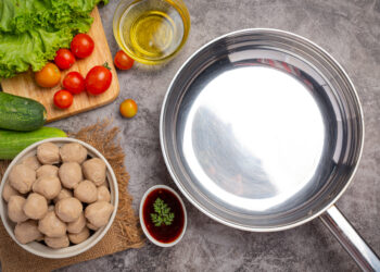 Pourquoi choisir l’inox pour vos poêles et casseroles ? | Le guide ultime