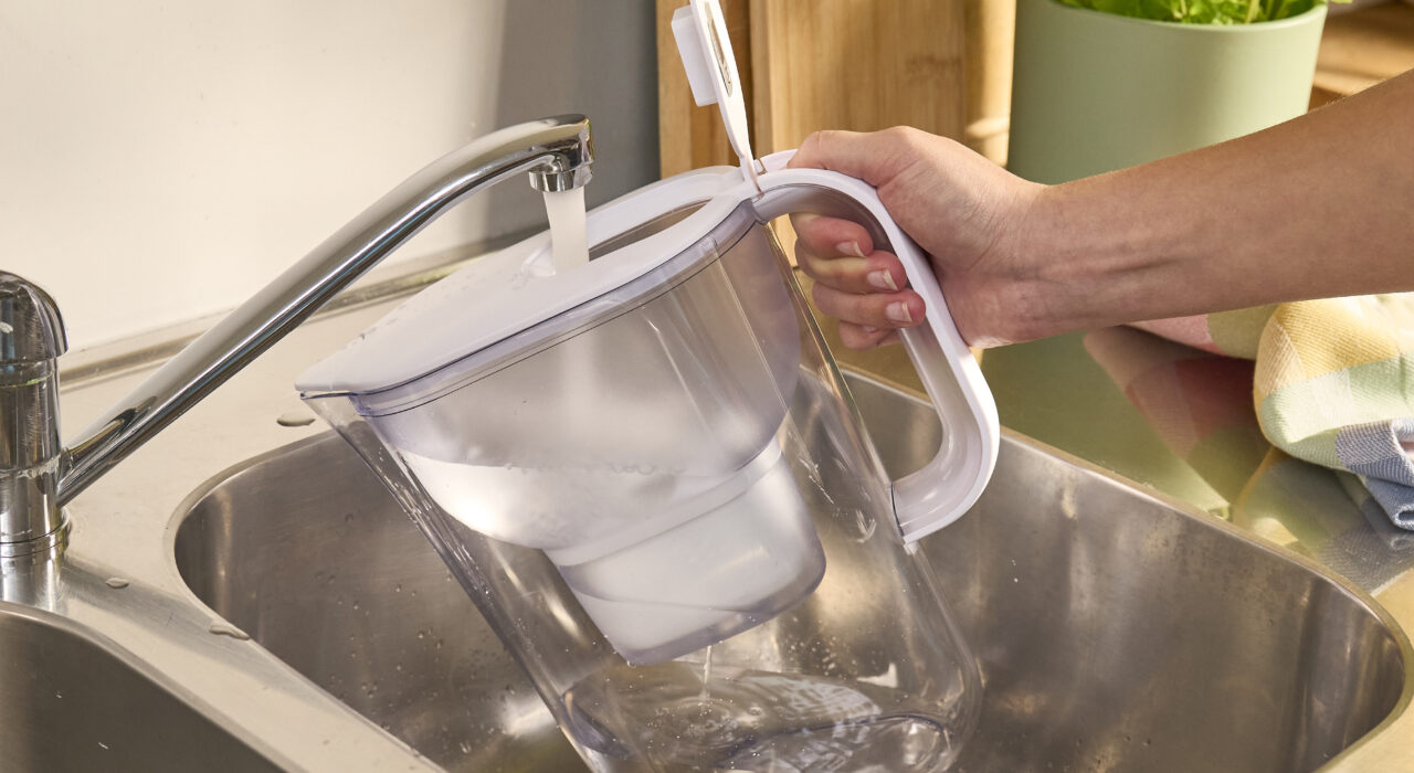 Pourquoi adopter une carafe filtrante ? Avantages, conseils et utilisation