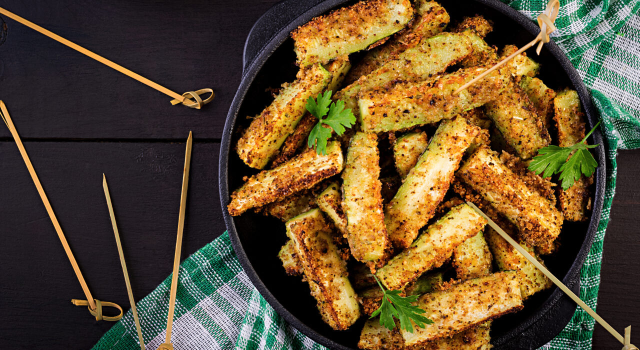 Bâtonnets de courgettes frits au Air Fryer
