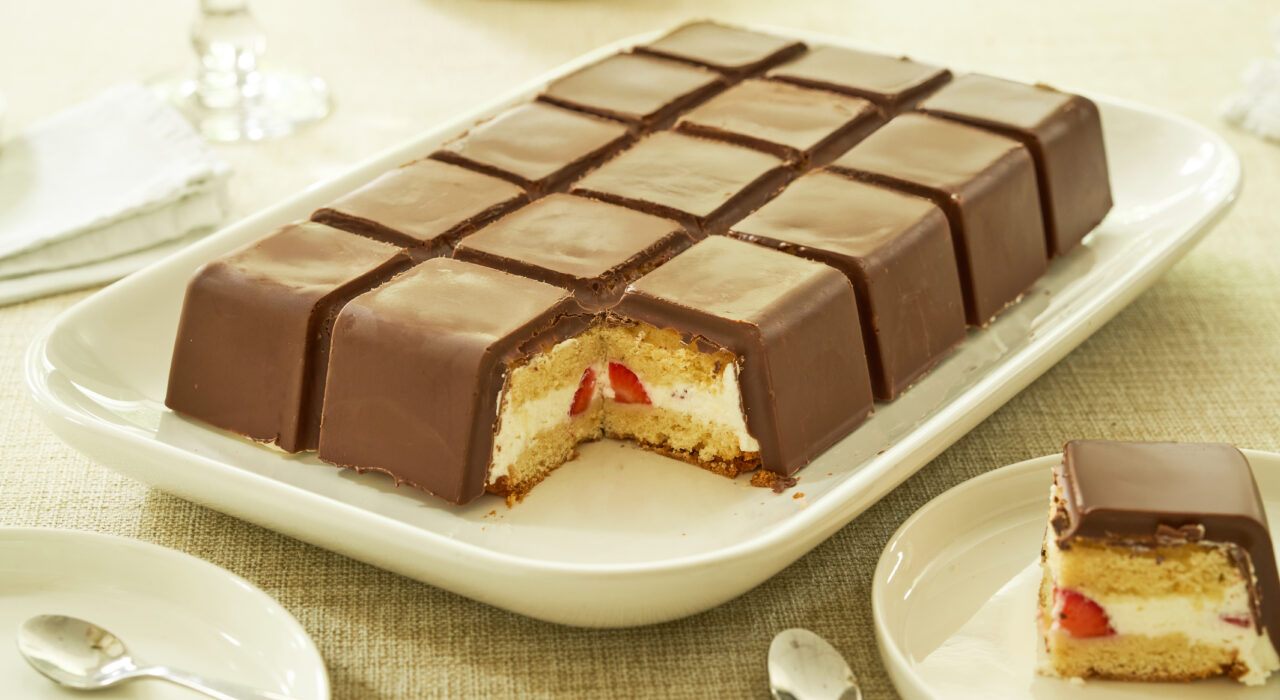 Gâteau tablette chocolat, vanille et fraises